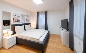 Modernisiertes Altbau 3-Zi Apartment